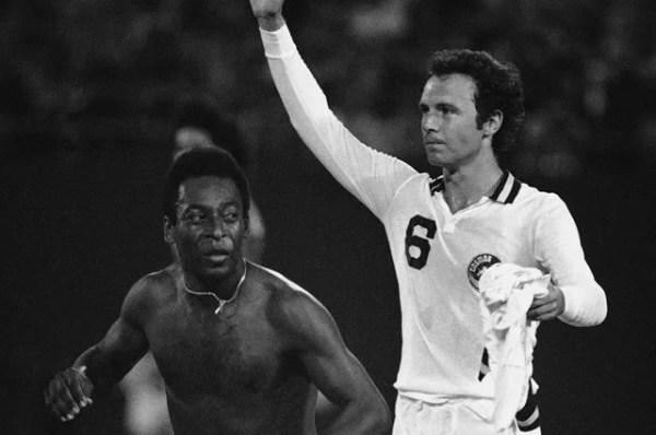le football indienerla nouvelle retraite dorée des vieilles gloiresas glorias 1 Pelé y el Káiser en su etapa en el Cosmos.