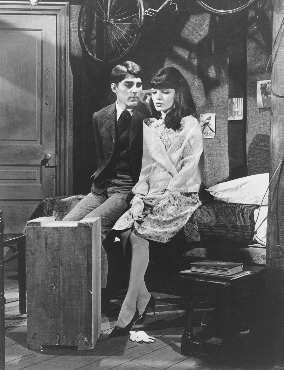 Following the season 24 finale on march 10, hannah brown reacted to peter's bachelor finale, sending her support to hannah ann — her ex's new ex. Peter Beiger And Diana Davila Star As Anne And Peter In A Television Rendition Of The Diary Of Anne Frank Collections Search United States Holocaust Memorial Museum