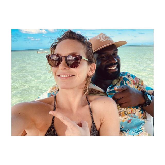 10 sexy new perdita weeks bikini pics