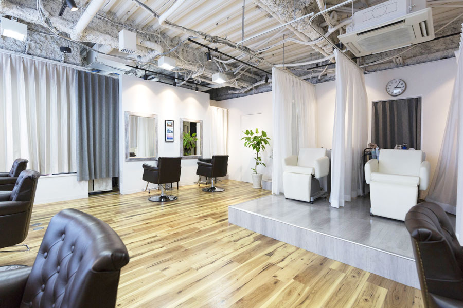 大阪府の美容室・美容院・ヘアサロンの内装デザイン事例（株式会社colmo design plus i）