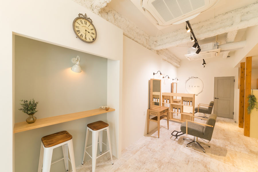 大阪府の美容室・美容院・ヘアサロンの内装デザイン事例（株式会社colmo design plus i）
