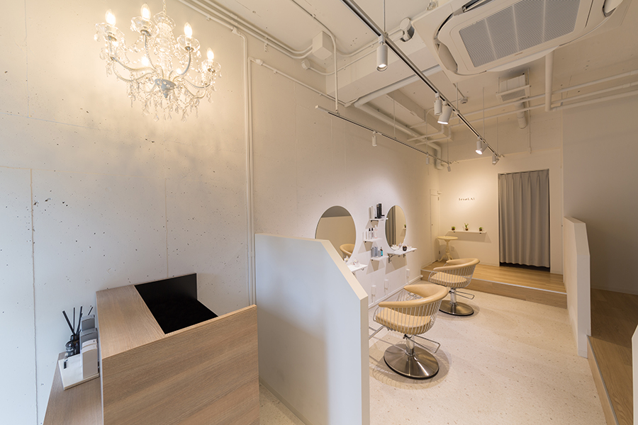 大阪府の美容室・美容院・ヘアサロンの内装デザイン事例（株式会社colmo design plus i）