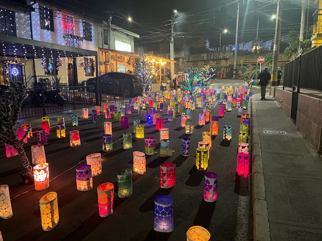 Dia de las velitas: colombia celebrates day of little candles