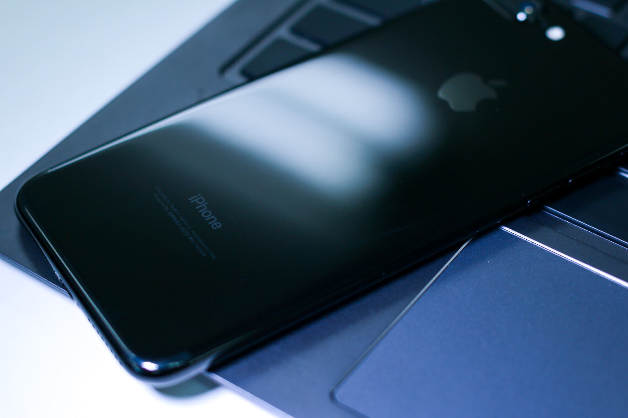 デュアルカメラになった。iPhone 7 Plus ジェットブラック 256GB