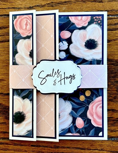 Photo showing the completed Easy Overlapping Tri-Panel Fun Fold Card.