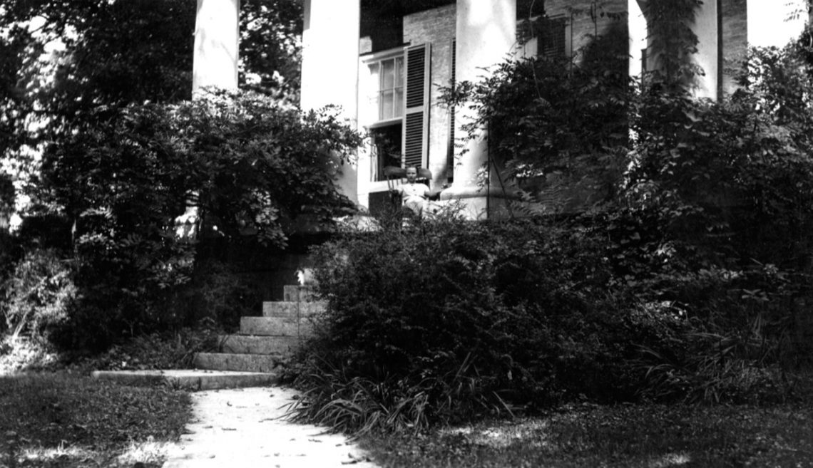 Unknown-2-1 A Historic Love Affair