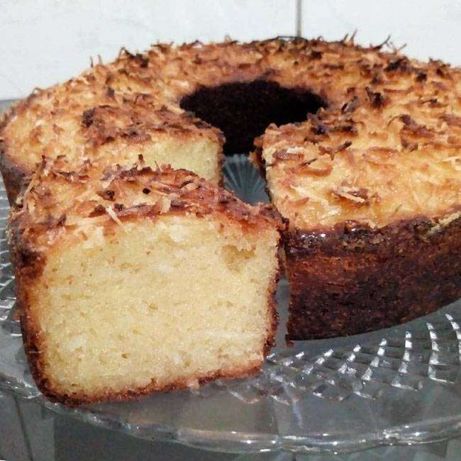 Bolo de Mandioca Ralada