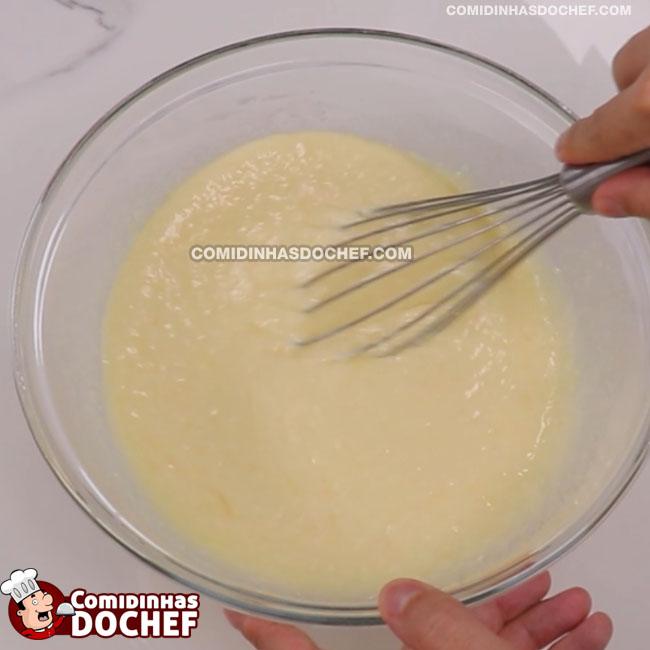 Bolo Bombocado Simples e Fácil - Passo 3