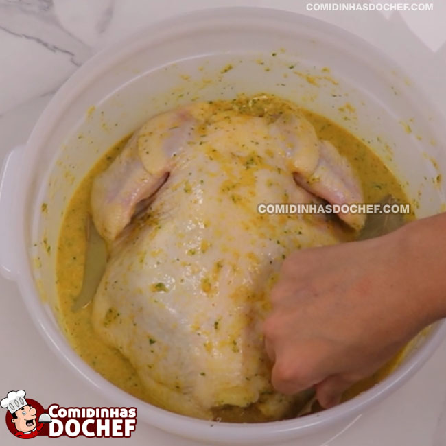 Como Temperar Chester para Assar - Passo 4