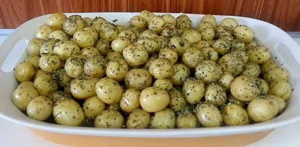 Comece o Ano Novo com um Toque de Sorte: Batatas em Conserva!