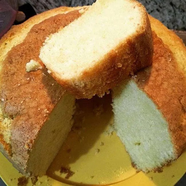 Como fazer o Bolo de Manteiga que implode a festa de Réveillon!
