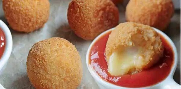 Como fazer bolinhas de queijo em 10 minutos com apenas 3 ingredientes?