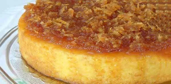 Como fazer bolo cremoso de mandioca em minutos com apenas 5 ingredientes!
