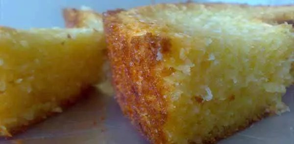Como fazer o bolo de mandioca mais rápido e fácil da internet com apenas 5 ingredientes!