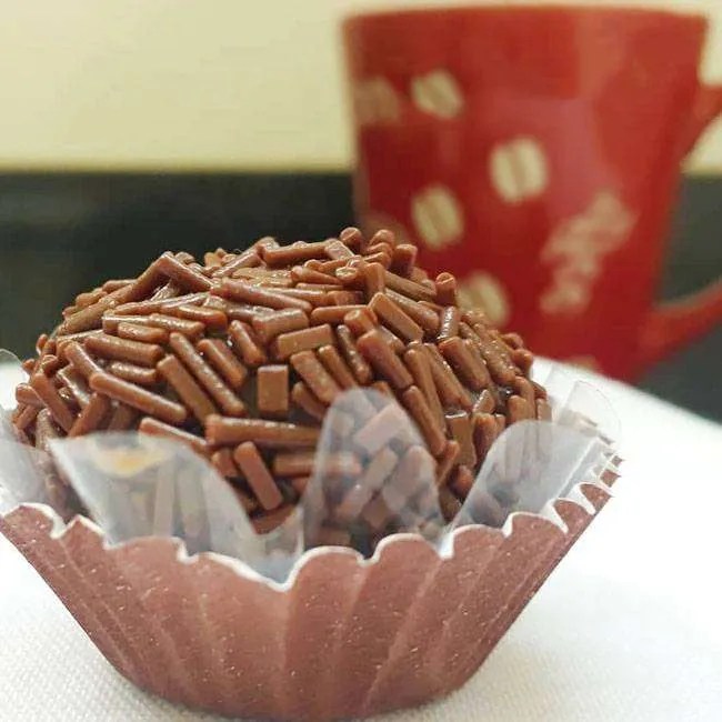 Como fazer um brigadeiro de café surpreendente com apenas 4 ingredientes!