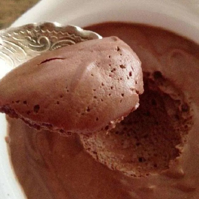 Como fazer mousse de chocolate em 5 minutos com apenas 3 ingredientes!