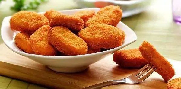 Como fazer Nuggets de Frango Caseiros em 15 Minutos com Só 4 Ingredientes!