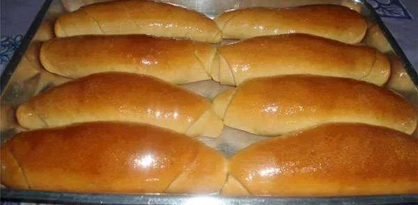 Como fazer pão caseiro em 30 minutos com apenas 3 ingredientes?