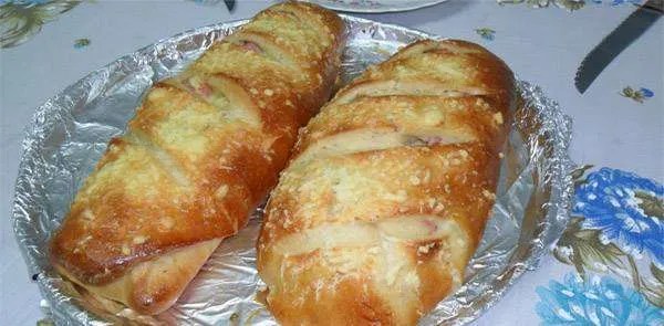 Como fazer pão recheado em 10 minutos com apenas 4 ingredientes!