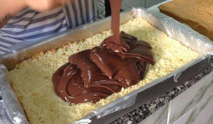 Como fazer um recheio de chocolate em 5 minutos com apenas 3 ingredientes!