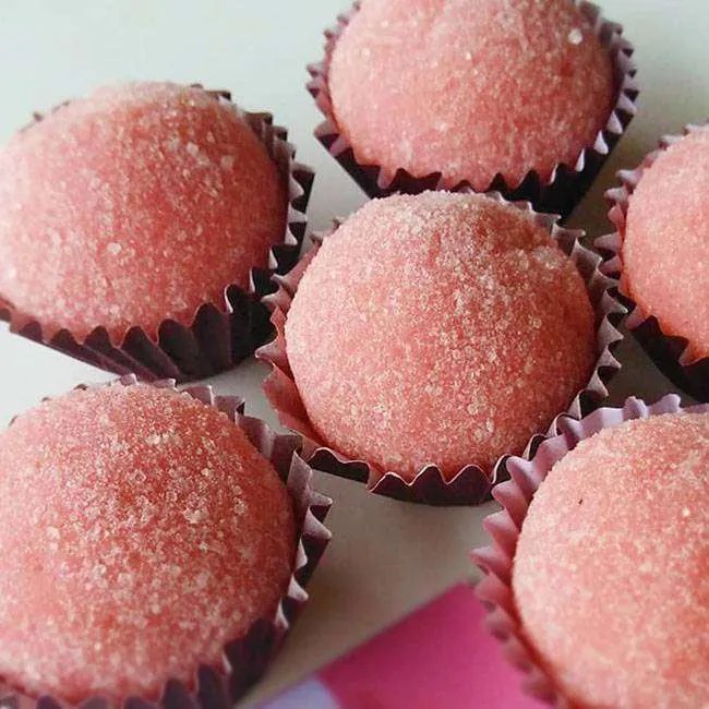 Como fazer o Brigadeiro de Morango perfeito com apenas 4 ingredientes em 10 minutos?