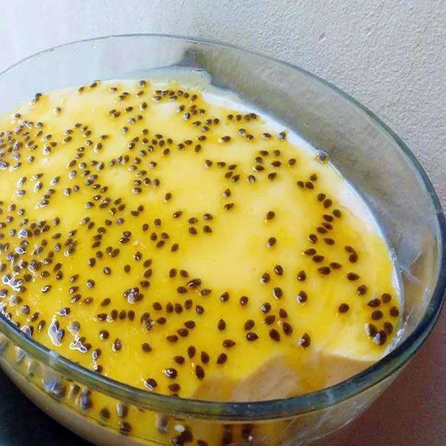 Como fazer um Mousse de Maracujá incrível em 10 minutos com apenas 4 ingredientes!