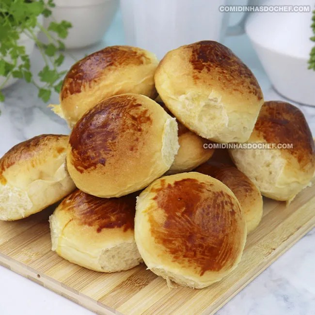 Como fazer pão caseiro salgado em minutos com apenas 4 ingredientes!