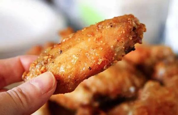 Como fazer uma deliciosa tulipa de frango frita em minutos!