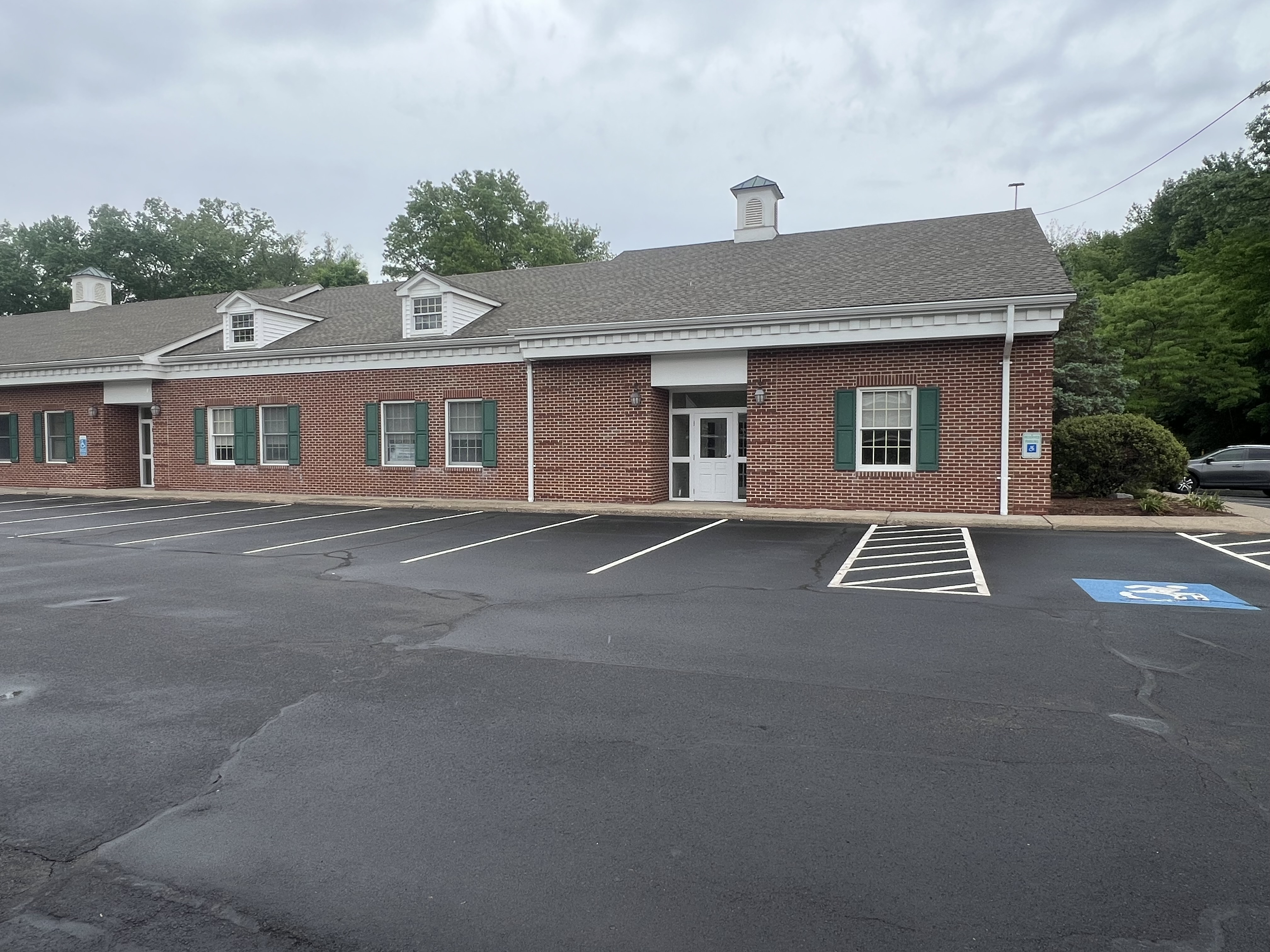 Leased 4,500 SF Office | 921 Meriden Tpke, Southington CT