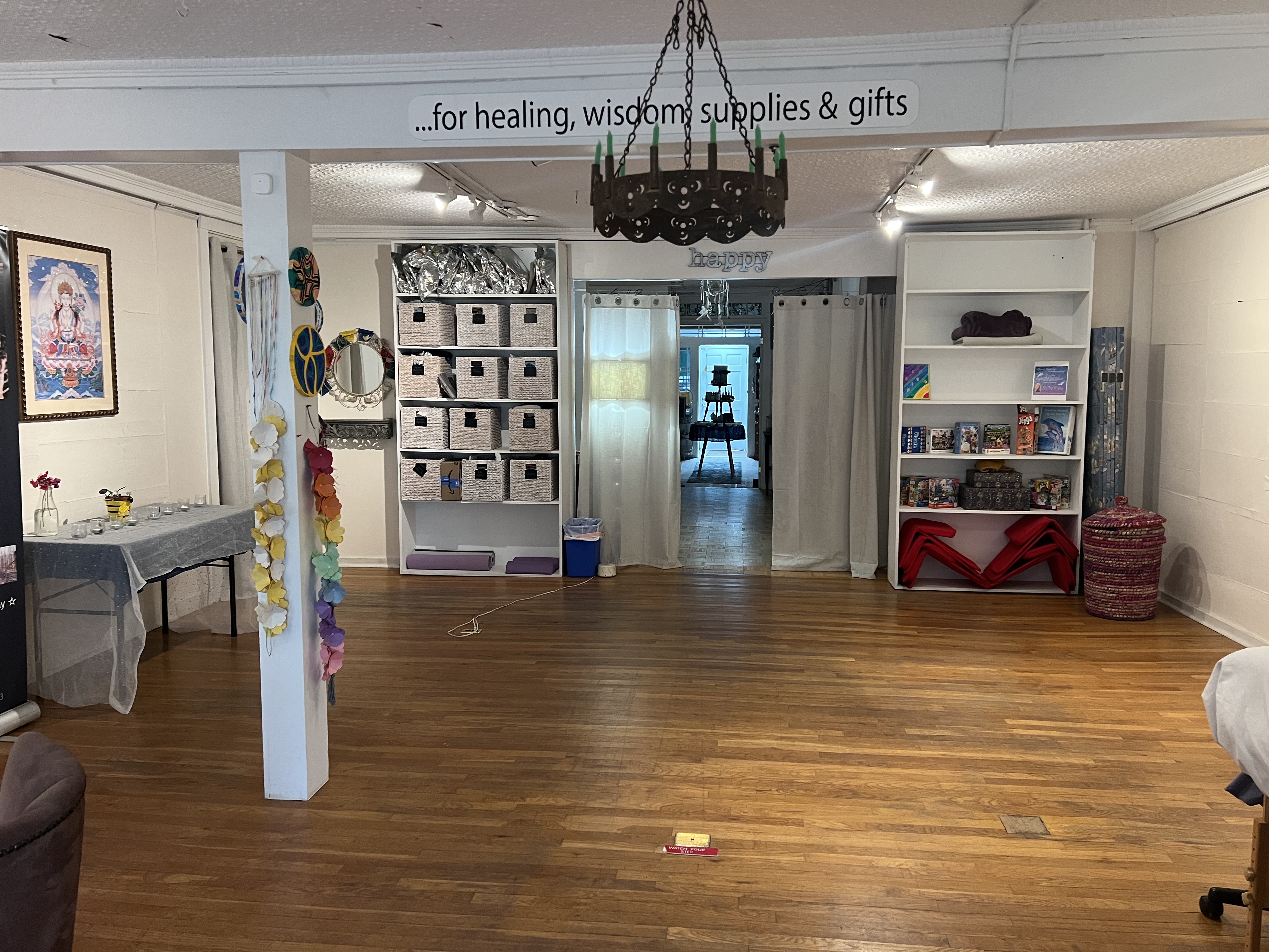 1,373 SF Retail for Lease | 289 Main Street South, Woodbury CT