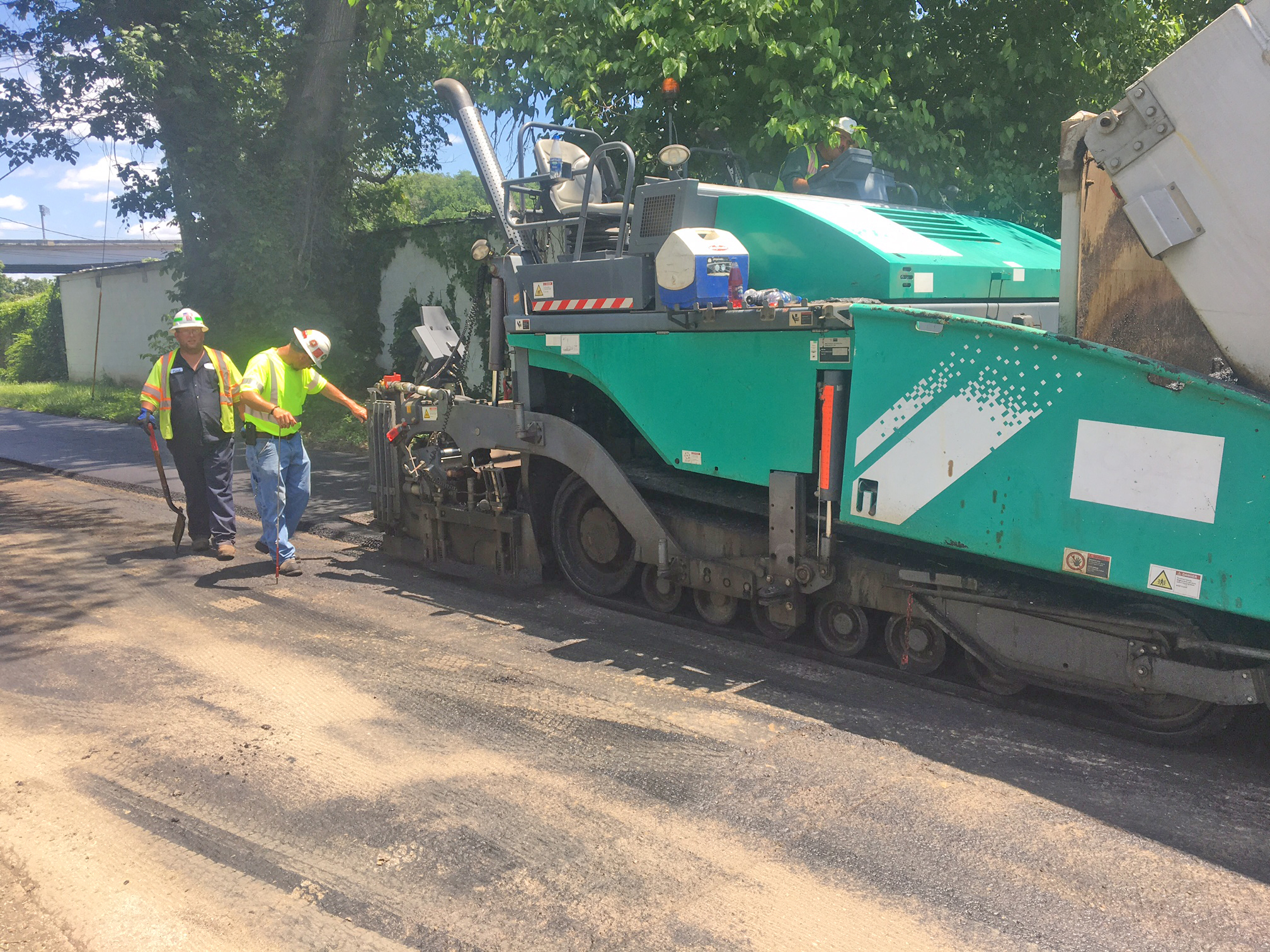 Photo of Knoxville street repaving
