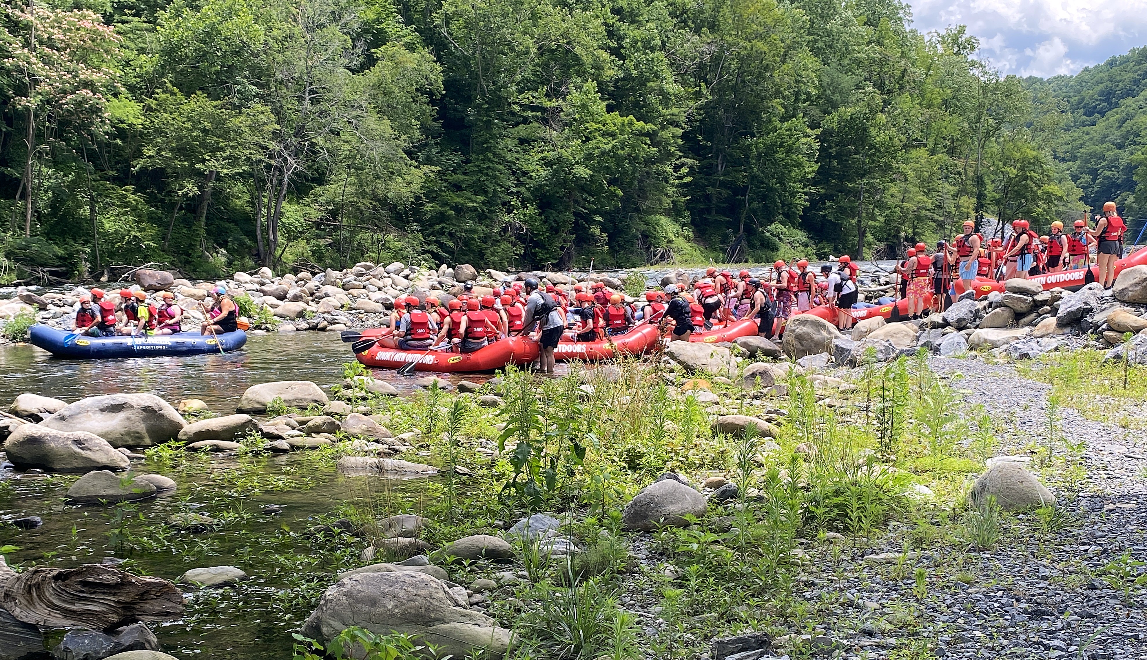 Pigeon River rafting photo.