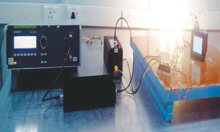 Combinex De Lab Lab - Best Minimal Arts in Desktop