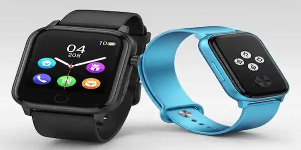 Smartwatch negro de esfera cuadrada y smartwatch azul de esfera rectangular, mostrando diferentes funciones