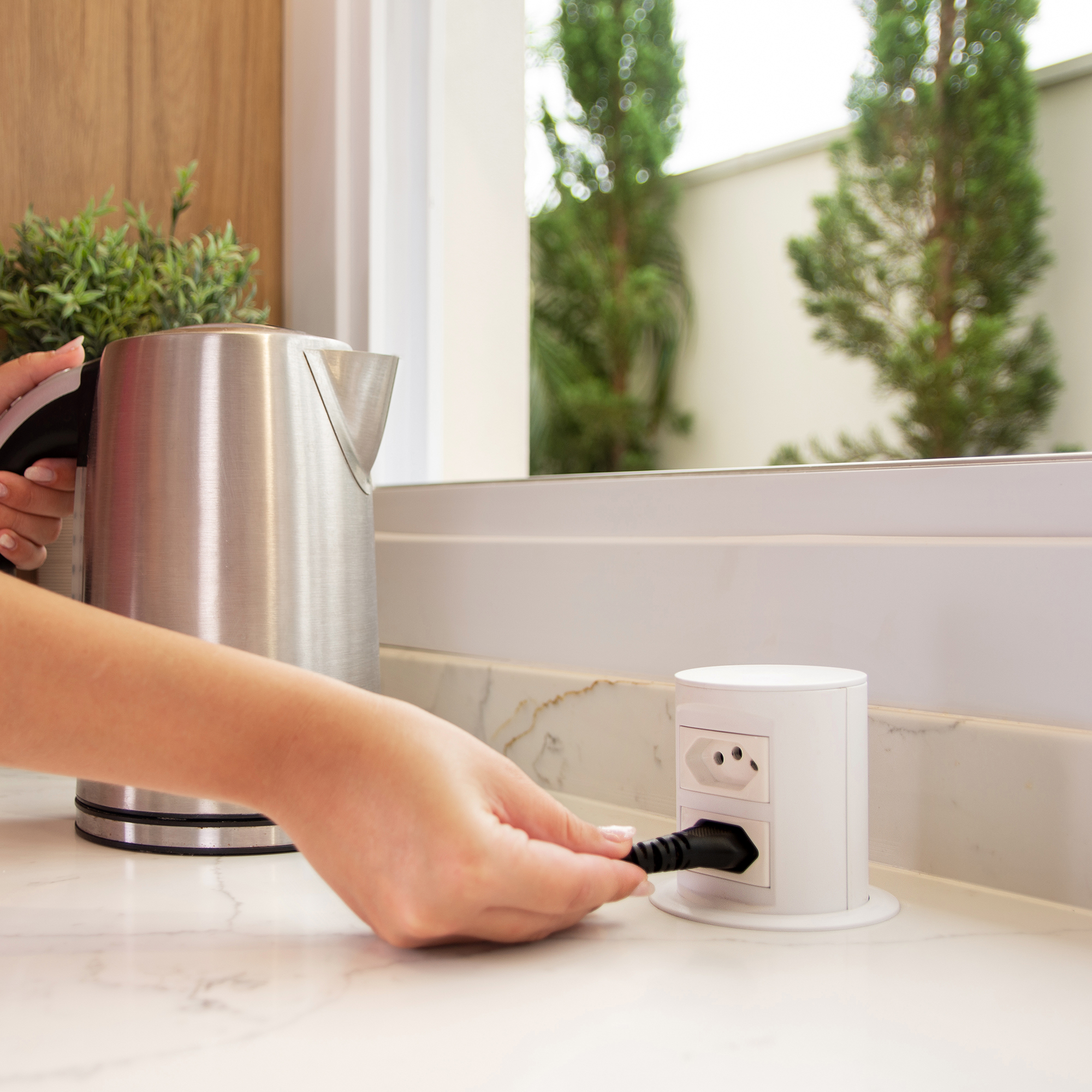 Torre AUTOMÁTICA COM INDUÇÃO E 2 TOMADAS-TR02AW – CaixaTomada.com