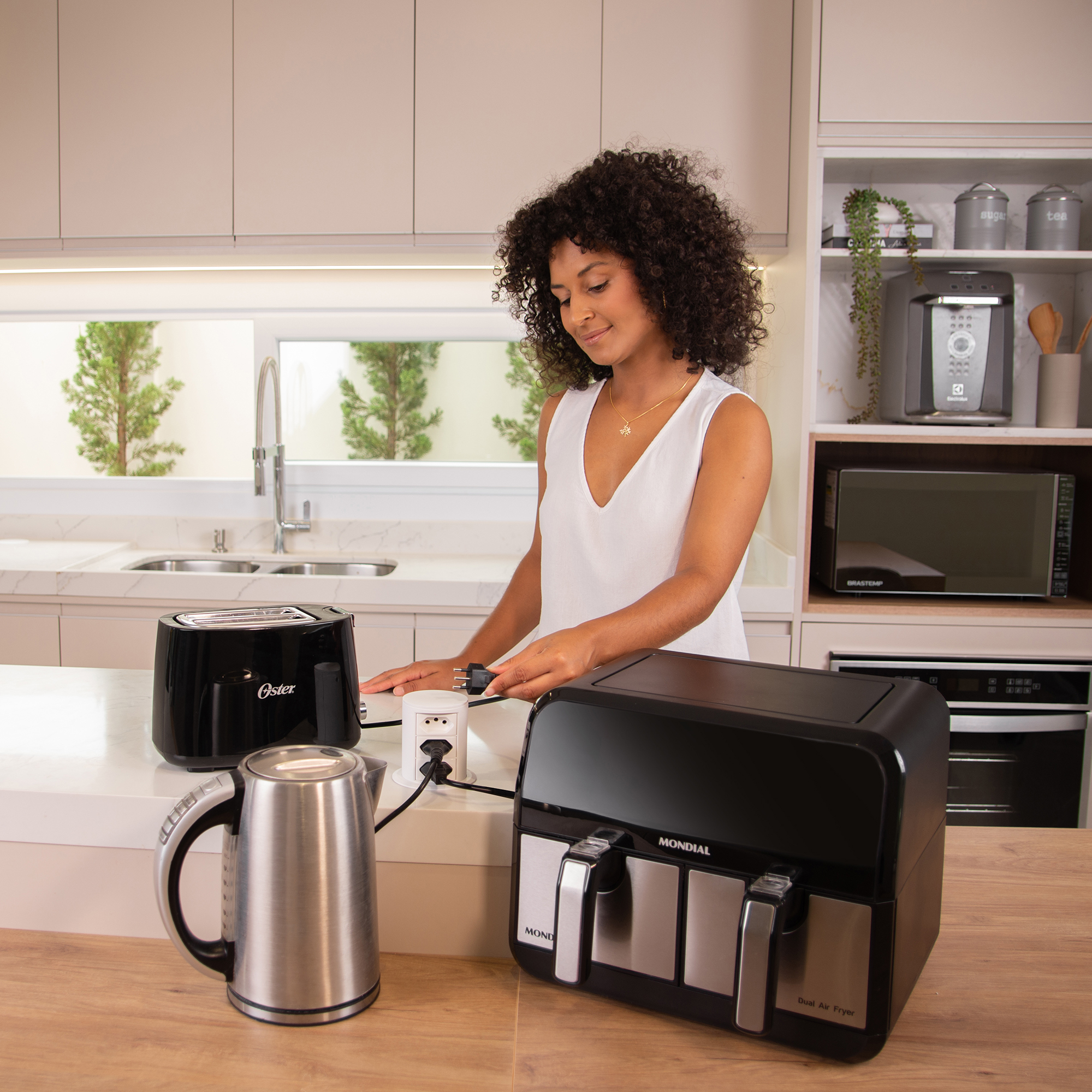 Torre AUTOMÁTICA COM 3 TOMADAS DEDICADAS-TR03A - CaixaTomada.com