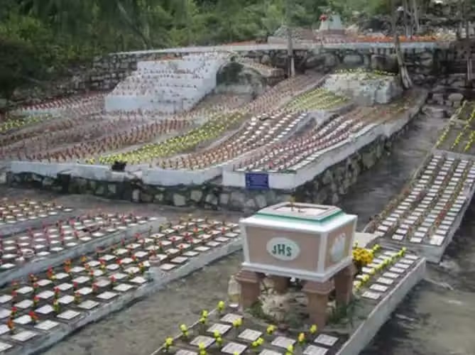 他不忍心「墮胎死去的胎兒被當垃圾」買地埋葬,沒想到這決定...竟改變了他一生!