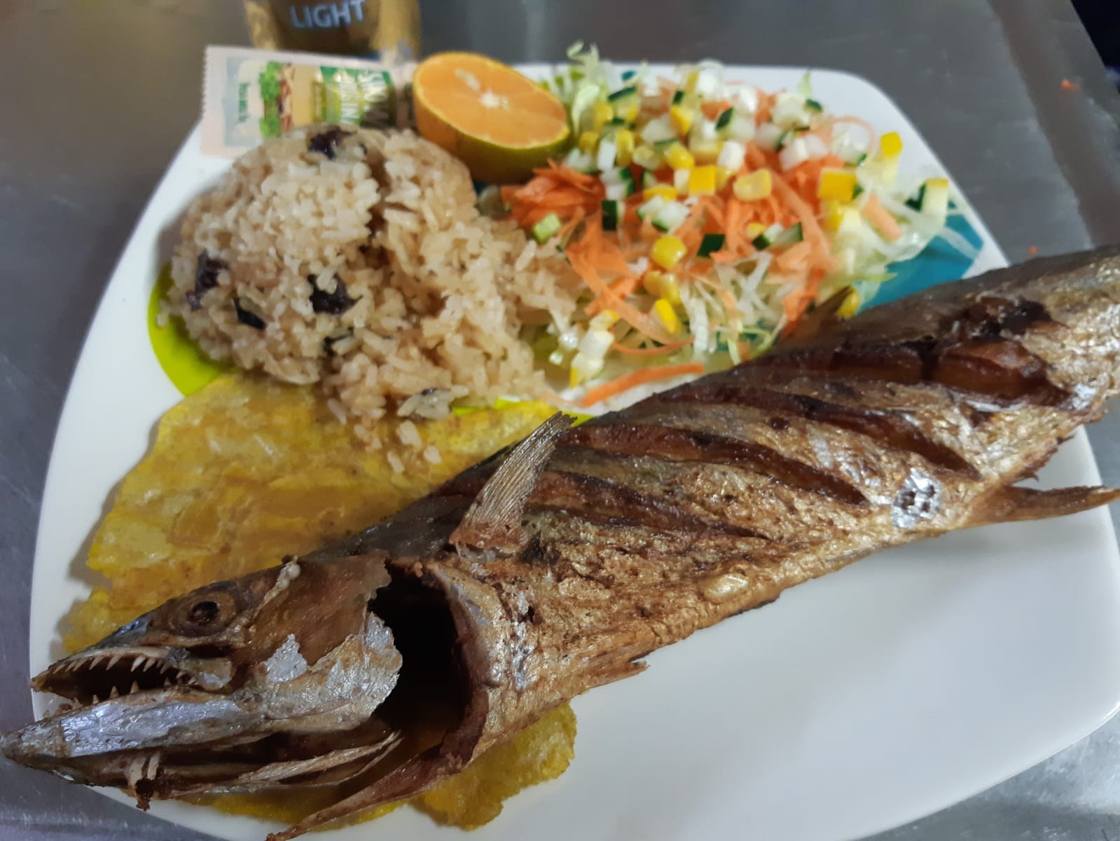 RESTAURANTE COMA PEZ la casona