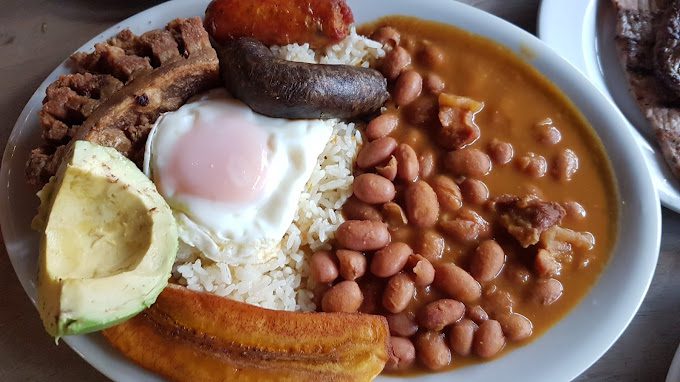 Restaurante Sancho Paisa (La Estrella, Colombia)