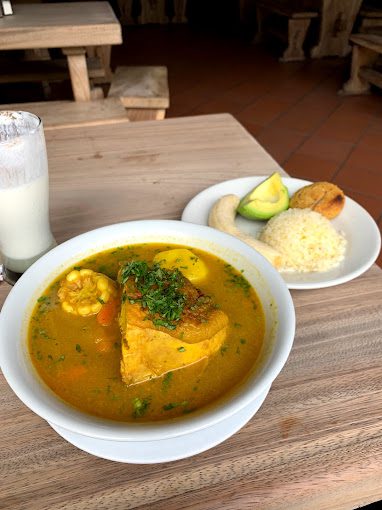 Restaurante Sancho Paisa (La Estrella, Colombia)