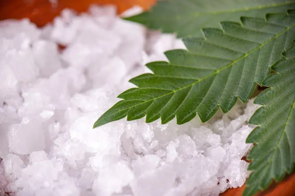 picture of cannabis leaf and isolate