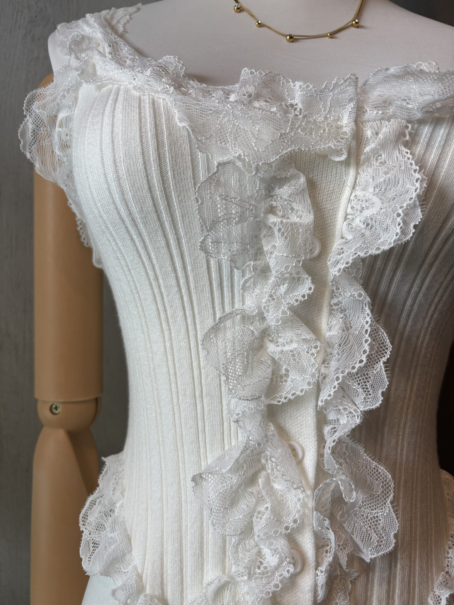 VOLANT BLOUSE