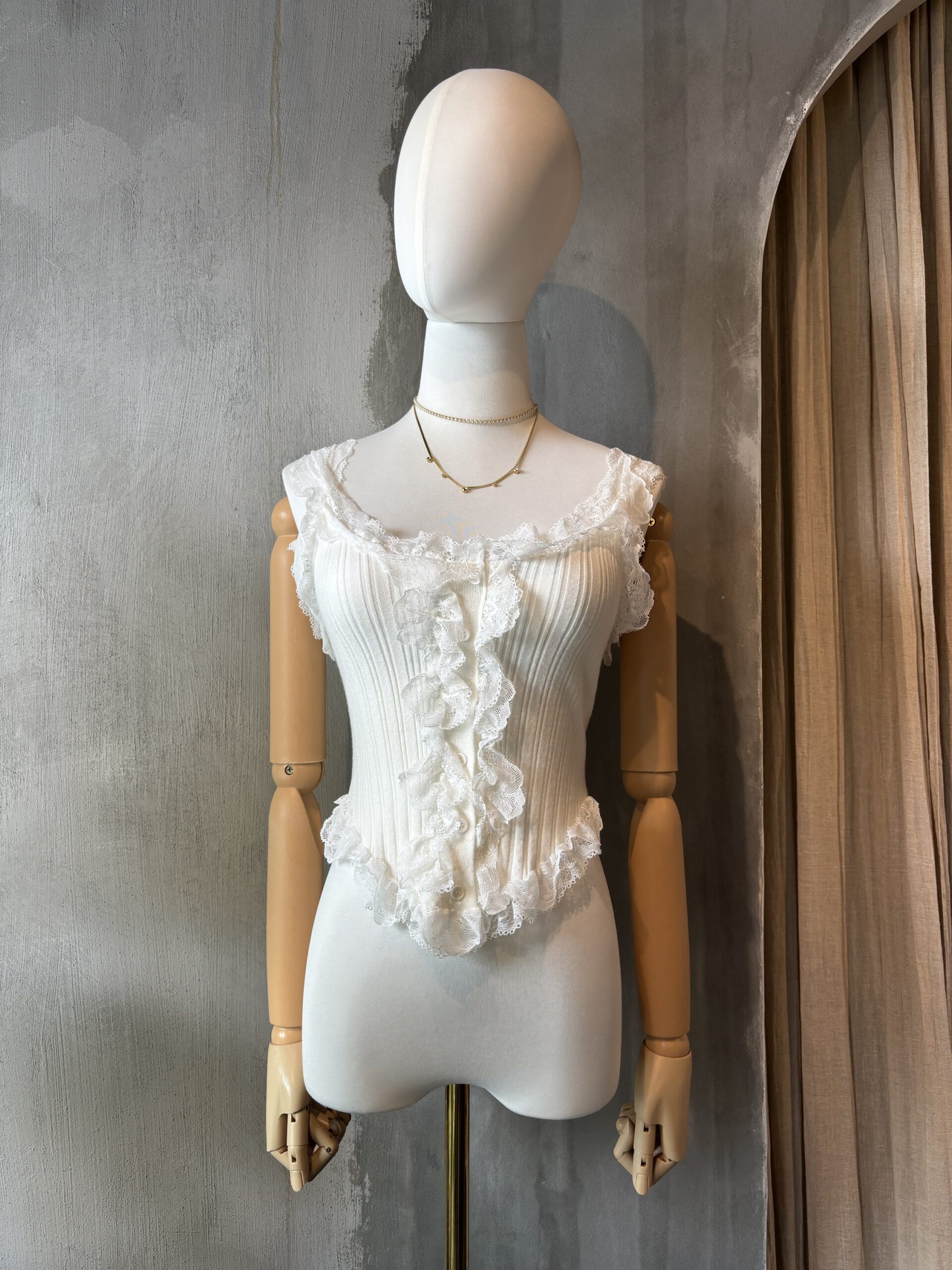 VOLANT BLOUSE