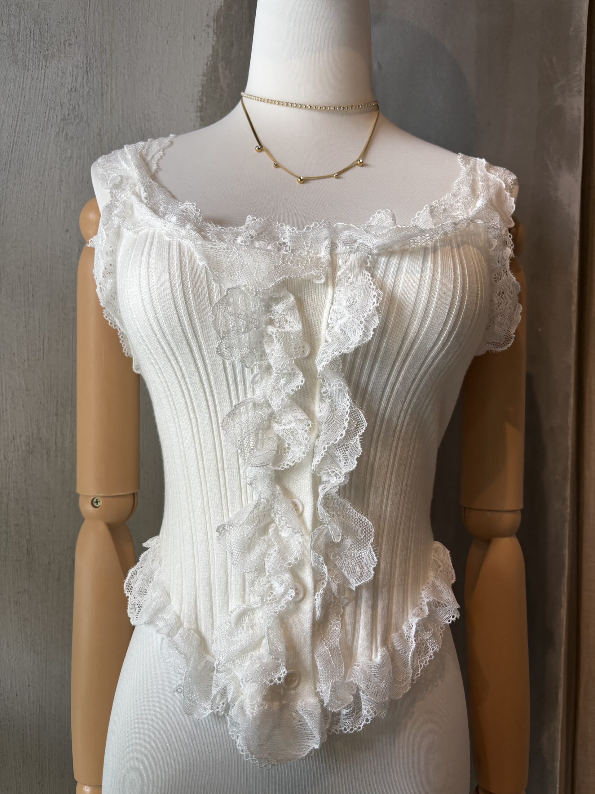 VOLANT BLOUSE