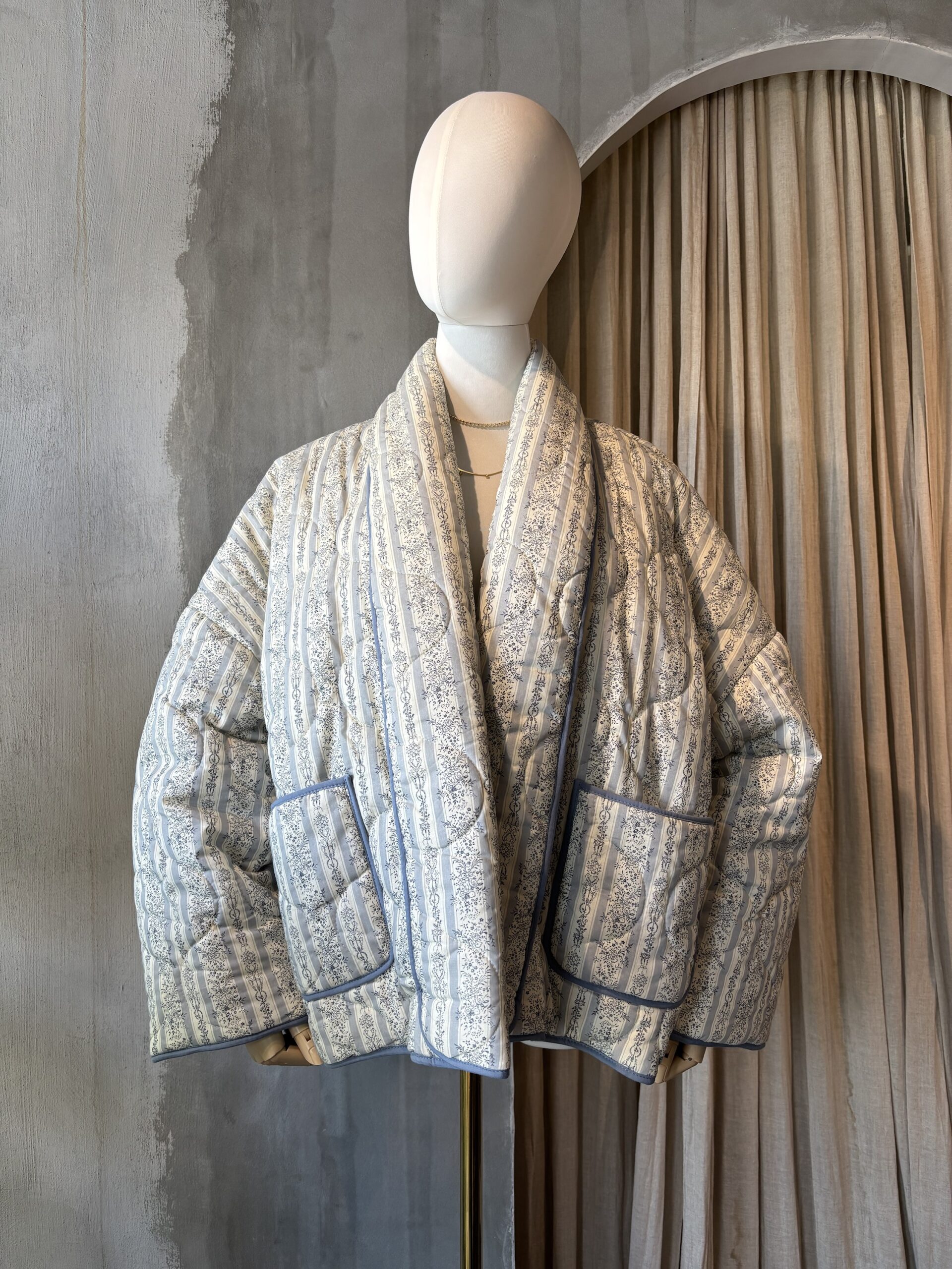 CLOUD JACKET