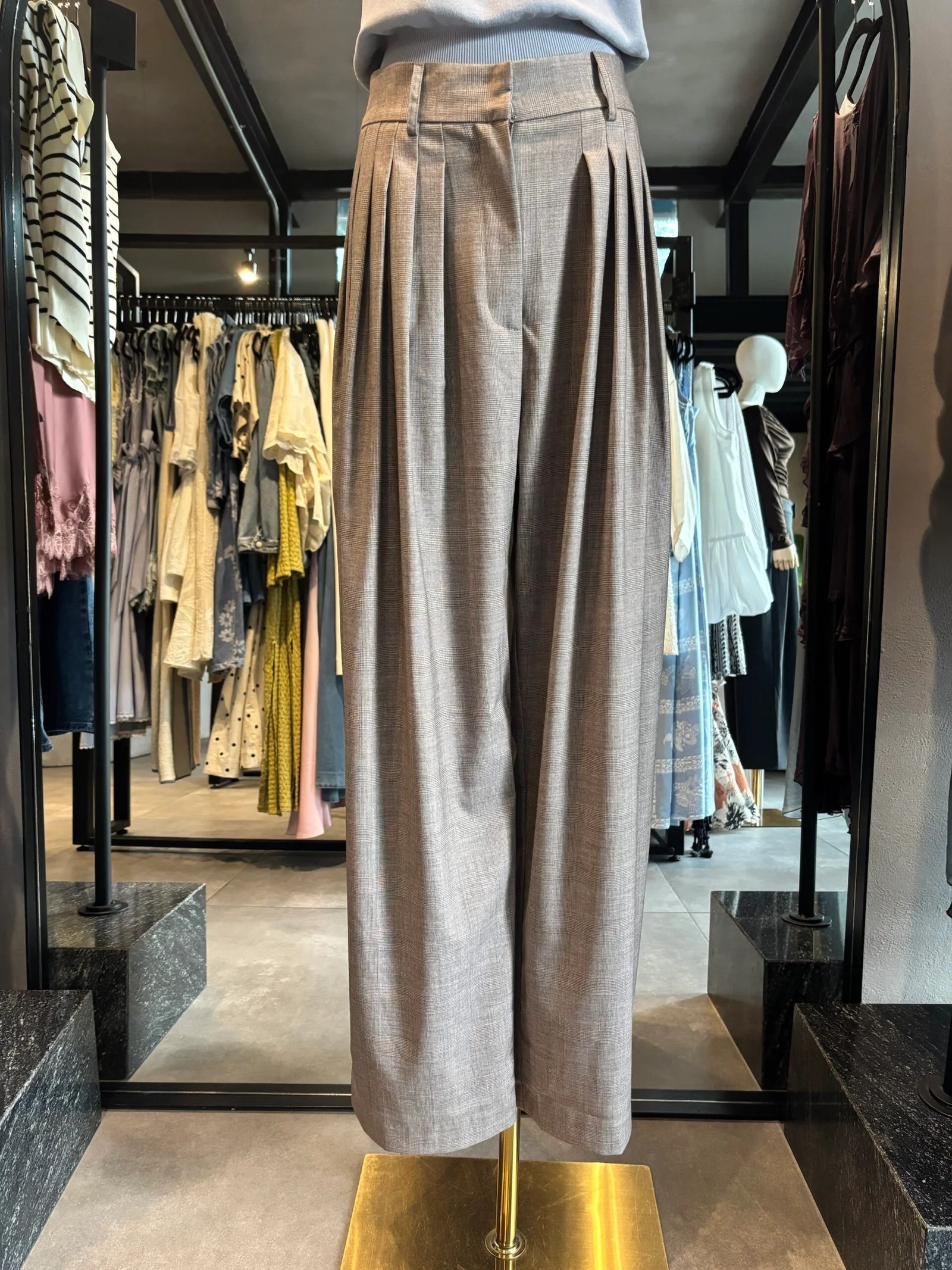 Solenne Brown Pant