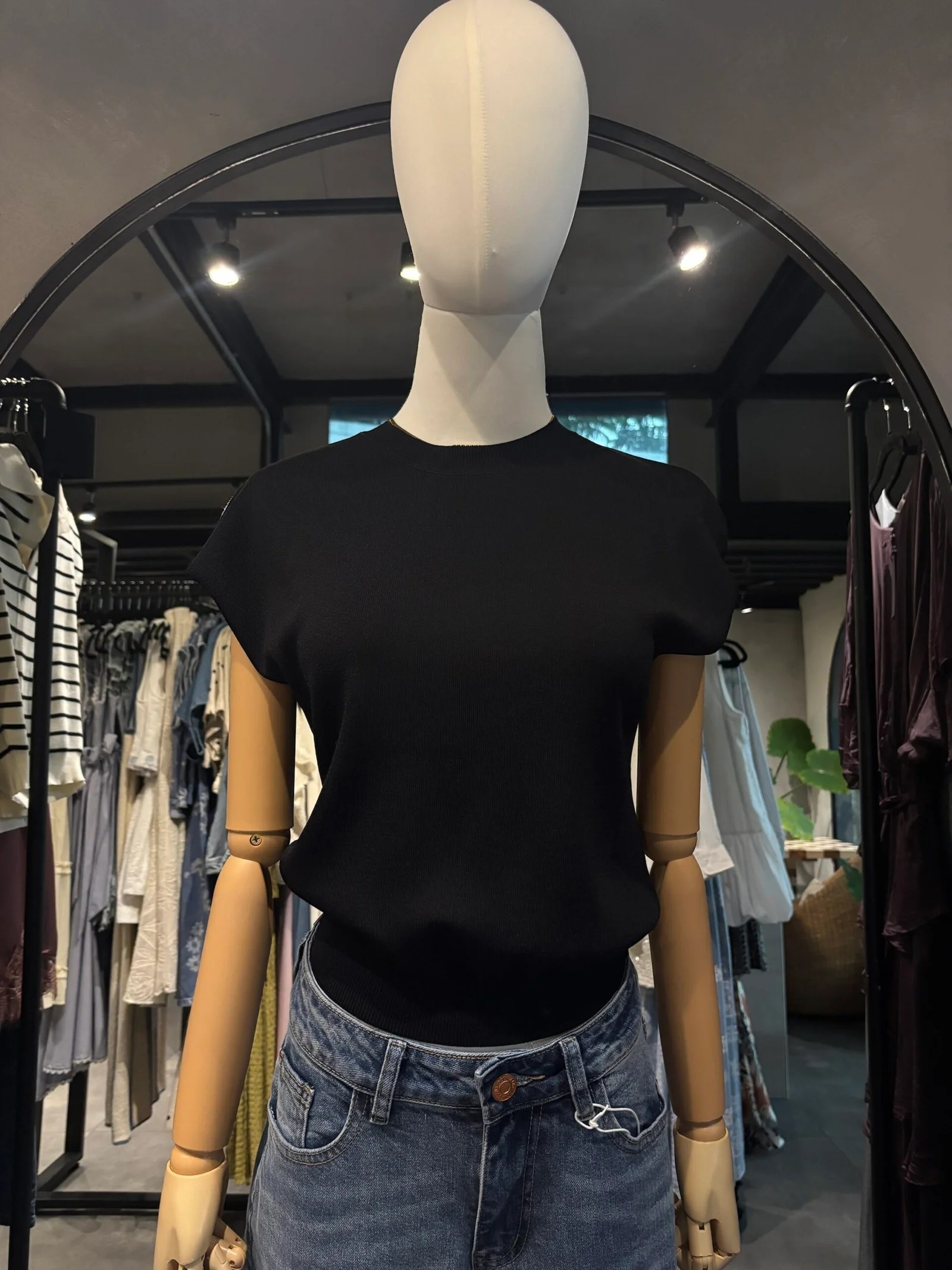 CAP KNIT TOP