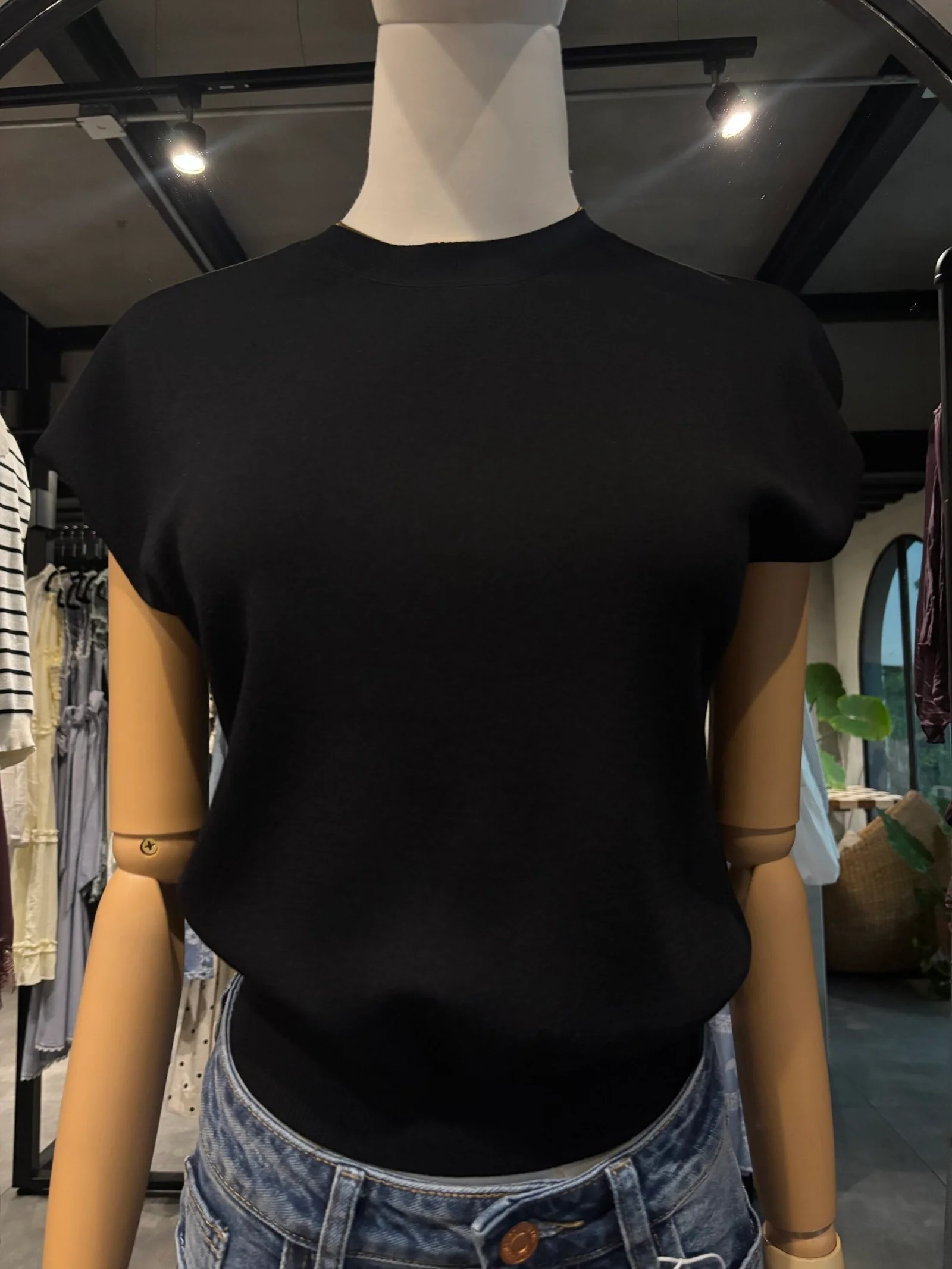 CAP KNIT TOP