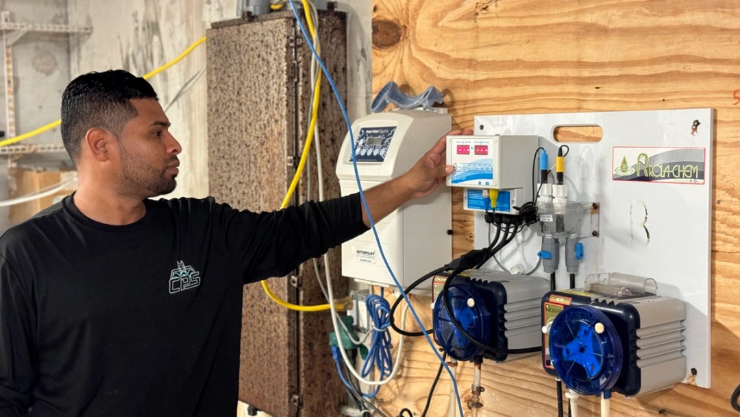 Commercial pool maintenance key west 2