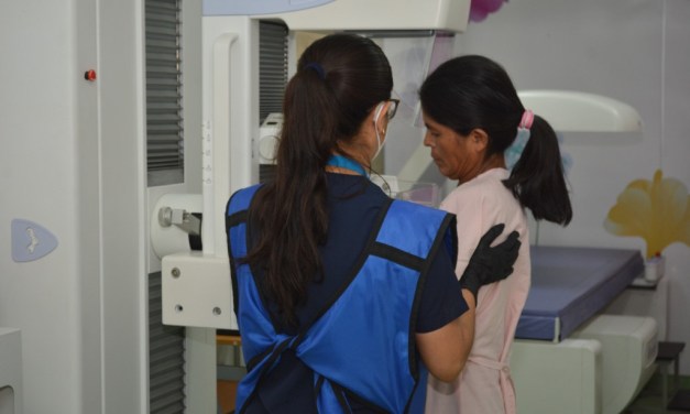 Dos angustias juntas: tener cáncer y no tener seguro 